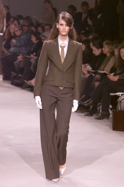 Look 11